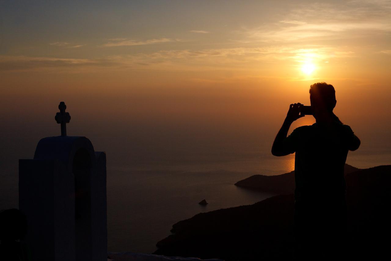 الشقق الفندقية أرتيموناسفي  Το Κατἑ المظهر الخارجي الصورة